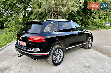 Внедорожник / Кроссовер Volkswagen Touareg 2017 в 
