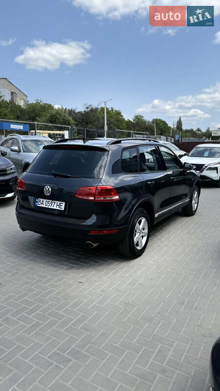Позашляховик / Кросовер Volkswagen Touareg 2010 в Кропивницькому