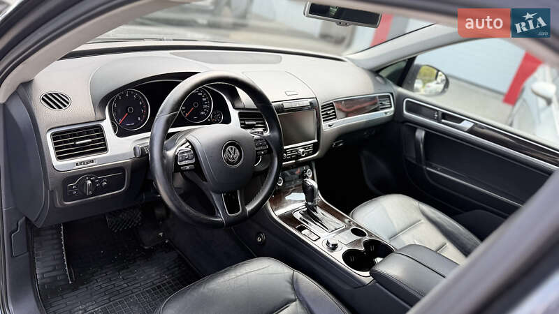 Позашляховик / Кросовер Volkswagen Touareg 2010 в Кропивницькому