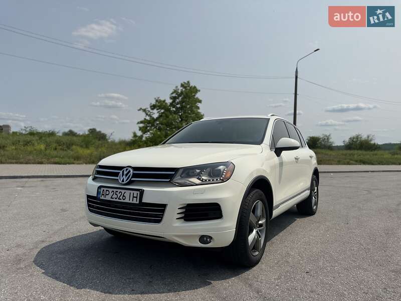 Позашляховик / Кросовер Volkswagen Touareg 2012 в Запоріжжі