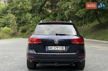 Позашляховик / Кросовер Volkswagen Touareg 2012 в 