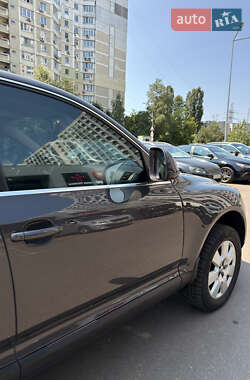 Позашляховик / Кросовер Volkswagen Touareg 2007 в 