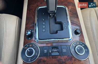 Позашляховик / Кросовер Volkswagen Touareg 2006 в 
