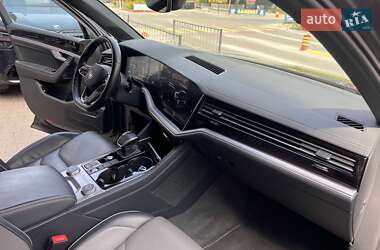 Внедорожник / Кроссовер Volkswagen Touareg 2021 в 