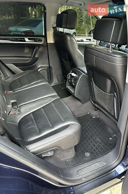 Позашляховик / Кросовер Volkswagen Touareg 2014 в 