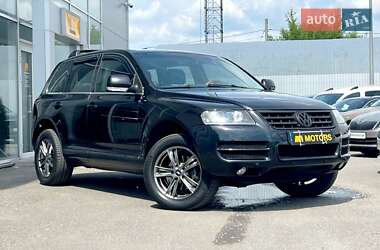 Внедорожник / Кроссовер Volkswagen Touareg 2006 в Киеве