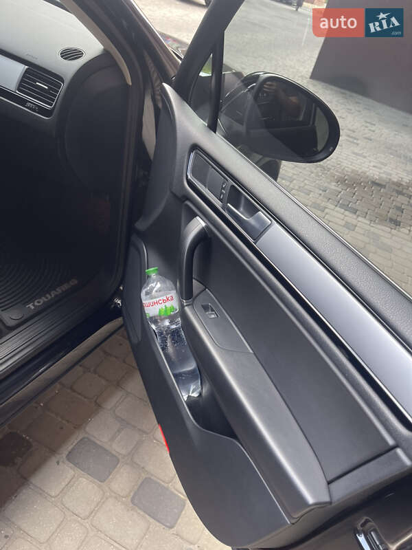 Позашляховик / Кросовер Volkswagen Touareg 2015 в Дніпрі