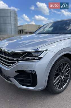 Внедорожник / Кроссовер Volkswagen Touareg 2022 в 
