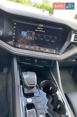 Внедорожник / Кроссовер Volkswagen Touareg 2022 в 