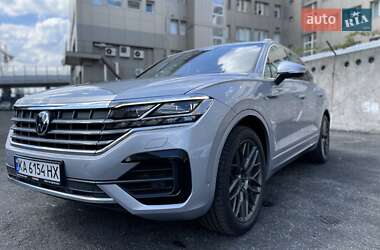 Внедорожник / Кроссовер Volkswagen Touareg 2022 в 
