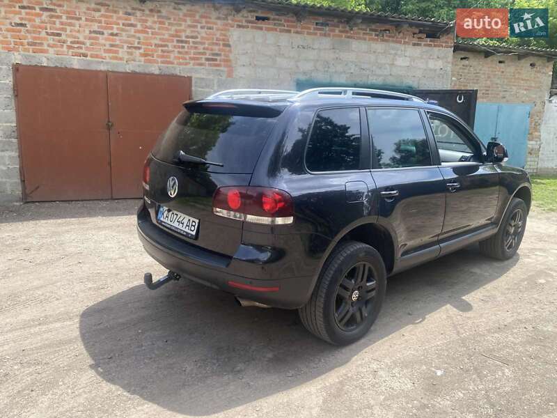 Позашляховик / Кросовер Volkswagen Touareg 2009 в Чернігові