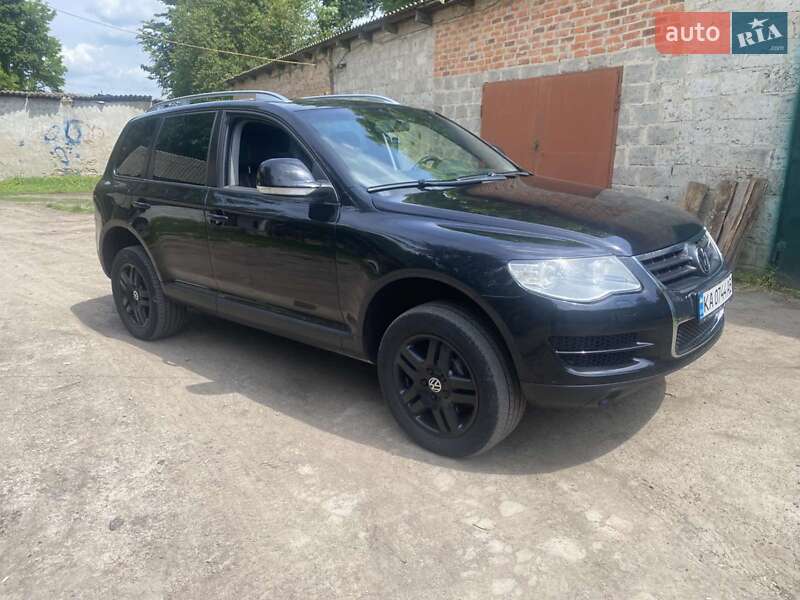 Позашляховик / Кросовер Volkswagen Touareg 2009 в Чернігові