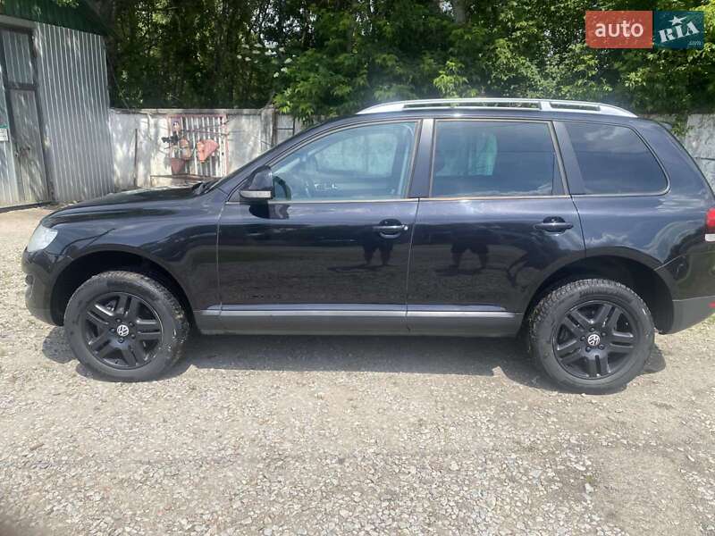 Позашляховик / Кросовер Volkswagen Touareg 2009 в Чернігові