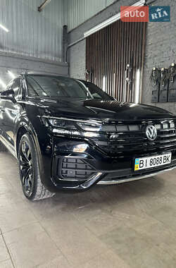 Позашляховик / Кросовер Volkswagen Touareg 2019 в Полтаві