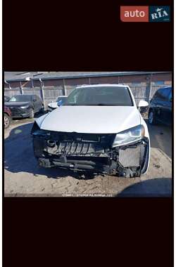 Внедорожник / Кроссовер Volkswagen Touareg 2015 в 