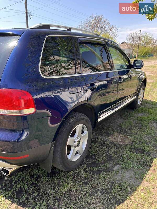 Позашляховик / Кросовер Volkswagen Touareg 2006 в Харкові