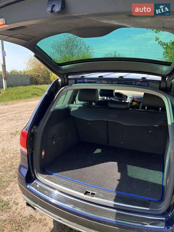 Позашляховик / Кросовер Volkswagen Touareg 2006 в Харкові
