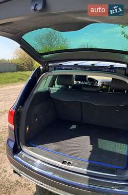 Внедорожник / Кроссовер Volkswagen Touareg 2006 в 