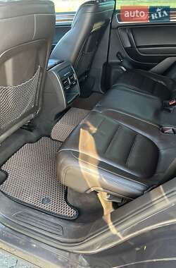 Внедорожник / Кроссовер Volkswagen Touareg 2011 в 