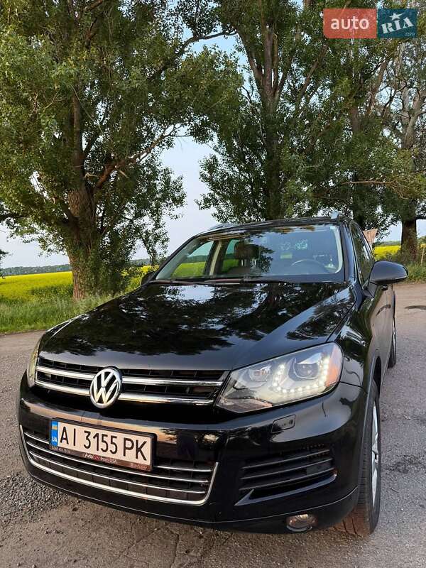 Внедорожник / Кроссовер Volkswagen Touareg 2011 в Василькове