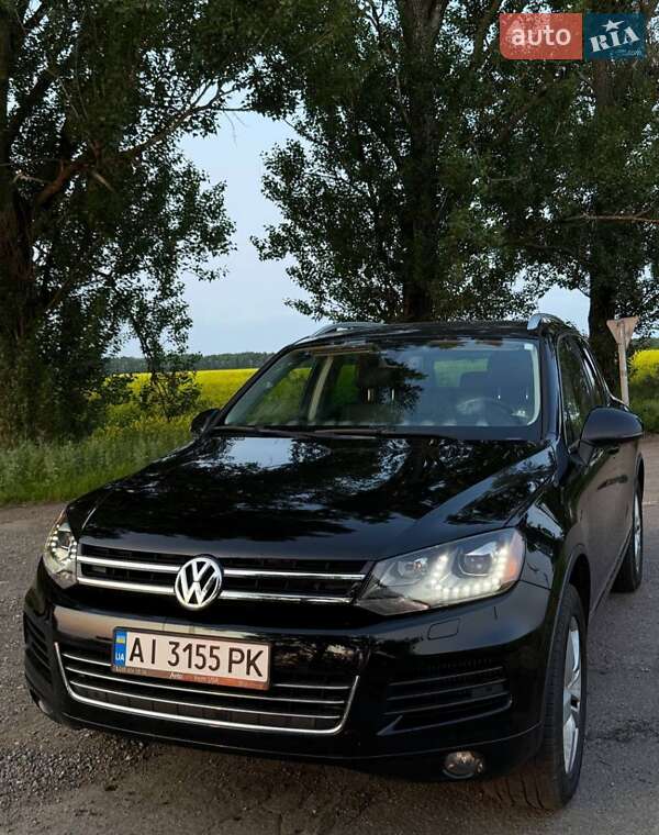 Внедорожник / Кроссовер Volkswagen Touareg 2011 в Василькове