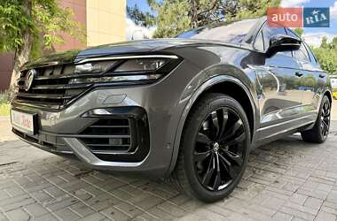 Позашляховик / Кросовер Volkswagen Touareg 2020 в 