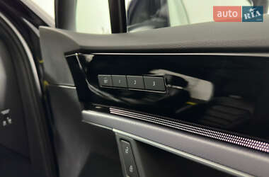 Позашляховик / Кросовер Volkswagen Touareg 2022 в 