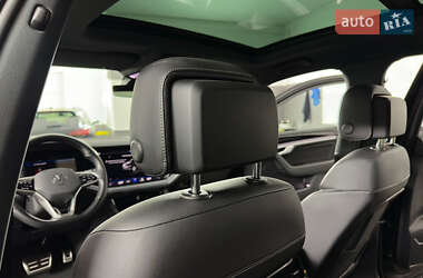 Позашляховик / Кросовер Volkswagen Touareg 2022 в 