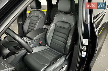 Позашляховик / Кросовер Volkswagen Touareg 2022 в 