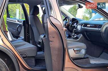 Внедорожник / Кроссовер Volkswagen Touareg 2012 в 