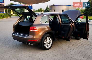 Внедорожник / Кроссовер Volkswagen Touareg 2012 в 