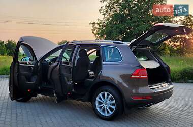 Внедорожник / Кроссовер Volkswagen Touareg 2012 в 