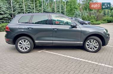Позашляховик / Кросовер Volkswagen Touareg 2012 в  фото 7 Позашляховик / Кросовер Volkswagen Touareg 2012 в