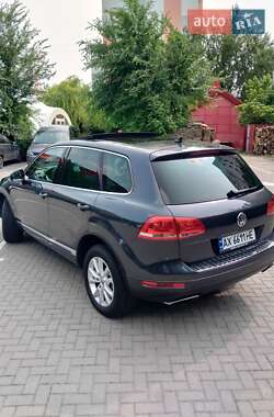 Позашляховик / Кросовер Volkswagen Touareg 2012 в  фото 11 Позашляховик / Кросовер Volkswagen Touareg 2012 в