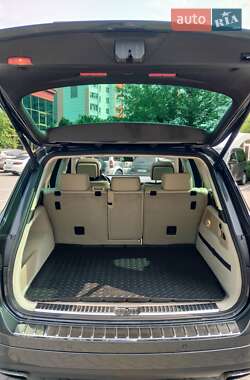 Позашляховик / Кросовер Volkswagen Touareg 2012 в  фото 24 Позашляховик / Кросовер Volkswagen Touareg 2012 в