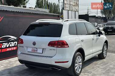 Позашляховик / Кросовер Volkswagen Touareg 2012 в 