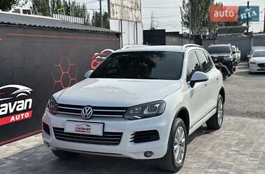 Позашляховик / Кросовер Volkswagen Touareg 2012 в 