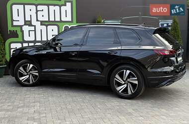 Внедорожник / Кроссовер Volkswagen Touareg 2020 в 