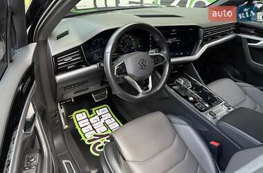 Внедорожник / Кроссовер Volkswagen Touareg 2020 в 