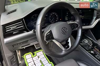 Внедорожник / Кроссовер Volkswagen Touareg 2020 в 
