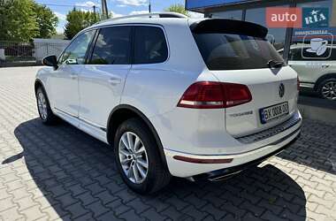 Внедорожник / Кроссовер Volkswagen Touareg 2018 в 