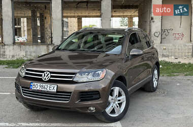 Внедорожник / Кроссовер Volkswagen Touareg 2011 в Тернополе
