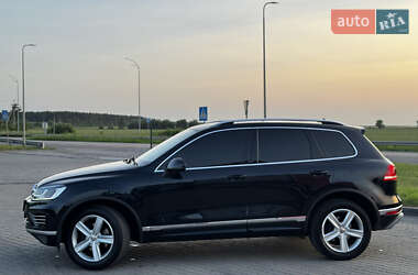 Внедорожник / Кроссовер Volkswagen Touareg 2016 в 