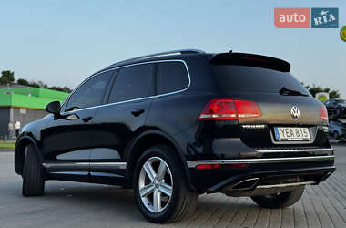 Внедорожник / Кроссовер Volkswagen Touareg 2016 в 