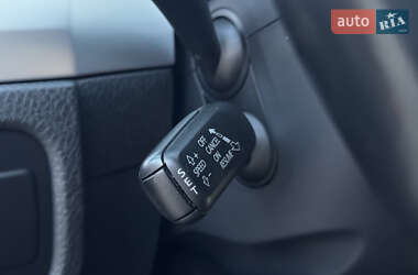 Внедорожник / Кроссовер Volkswagen Touareg 2016 в 