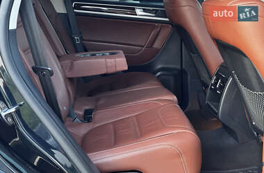 Внедорожник / Кроссовер Volkswagen Touareg 2016 в 