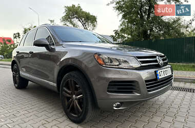 Позашляховик / Кросовер Volkswagen Touareg 2013 в Надвірній