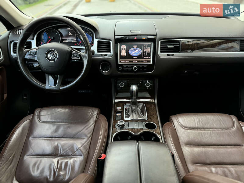 Позашляховик / Кросовер Volkswagen Touareg 2013 в Надвірній
