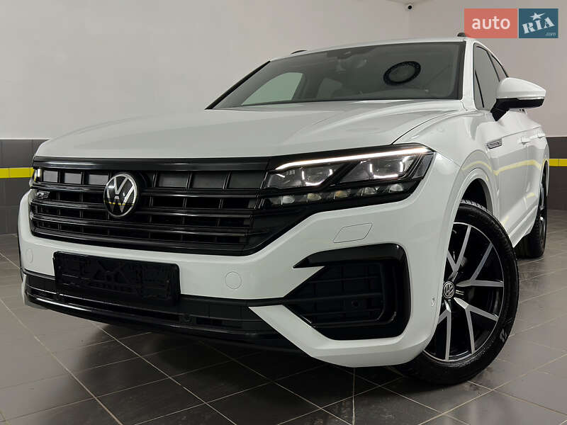 Внедорожник / Кроссовер Volkswagen Touareg 2021 в Казатине