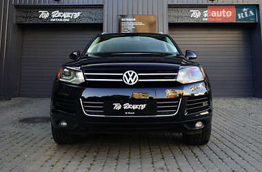 Позашляховик / Кросовер Volkswagen Touareg 2011 в 